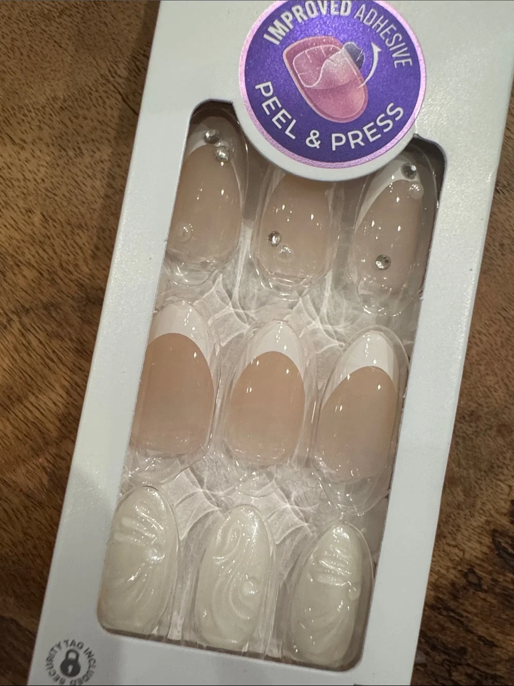 Impress Press On Nails in “Gloom”